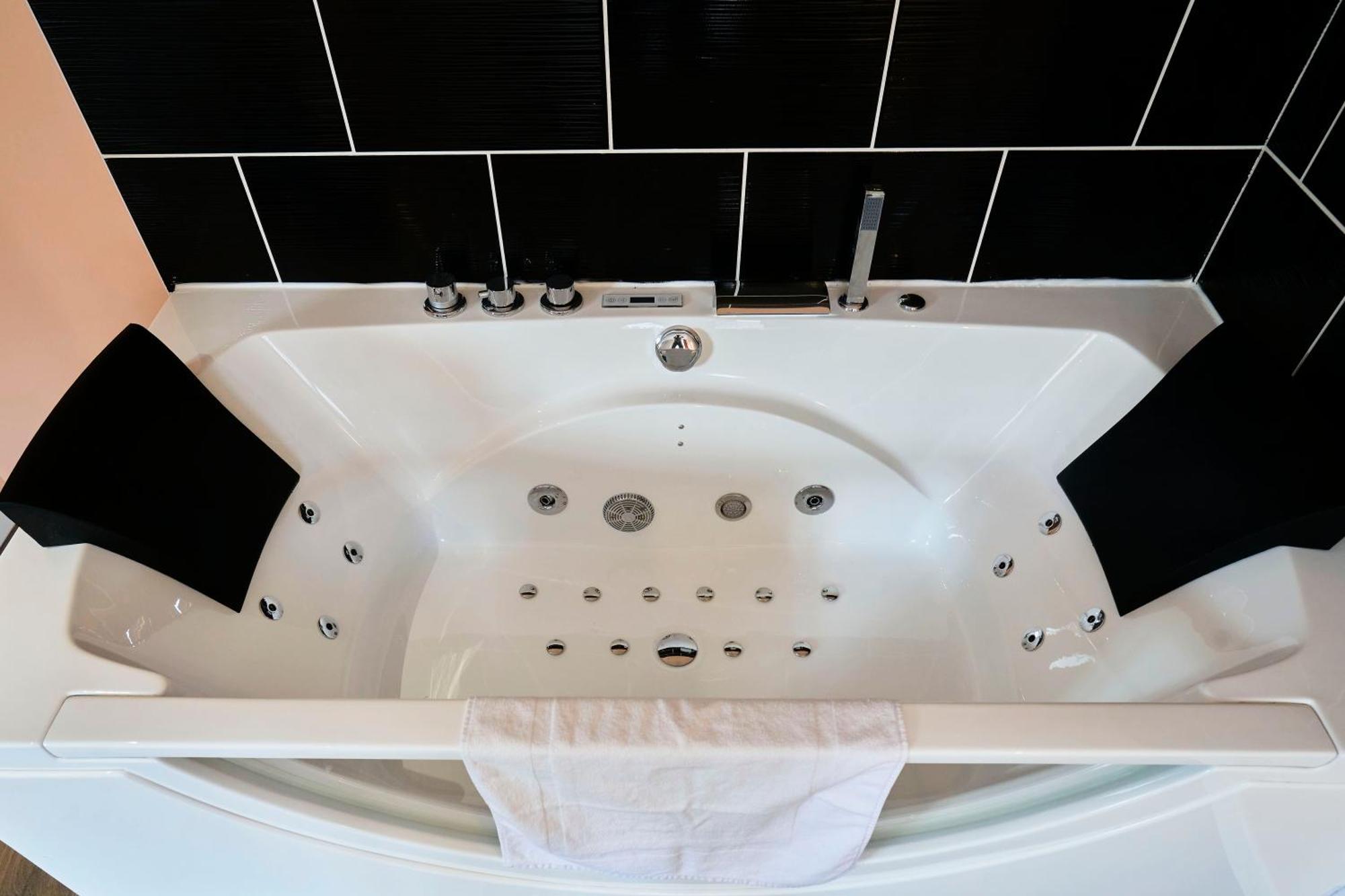Appartement Ng Prestige L Lille L Tourcoing - Bouvines Balneo Extérieur photo