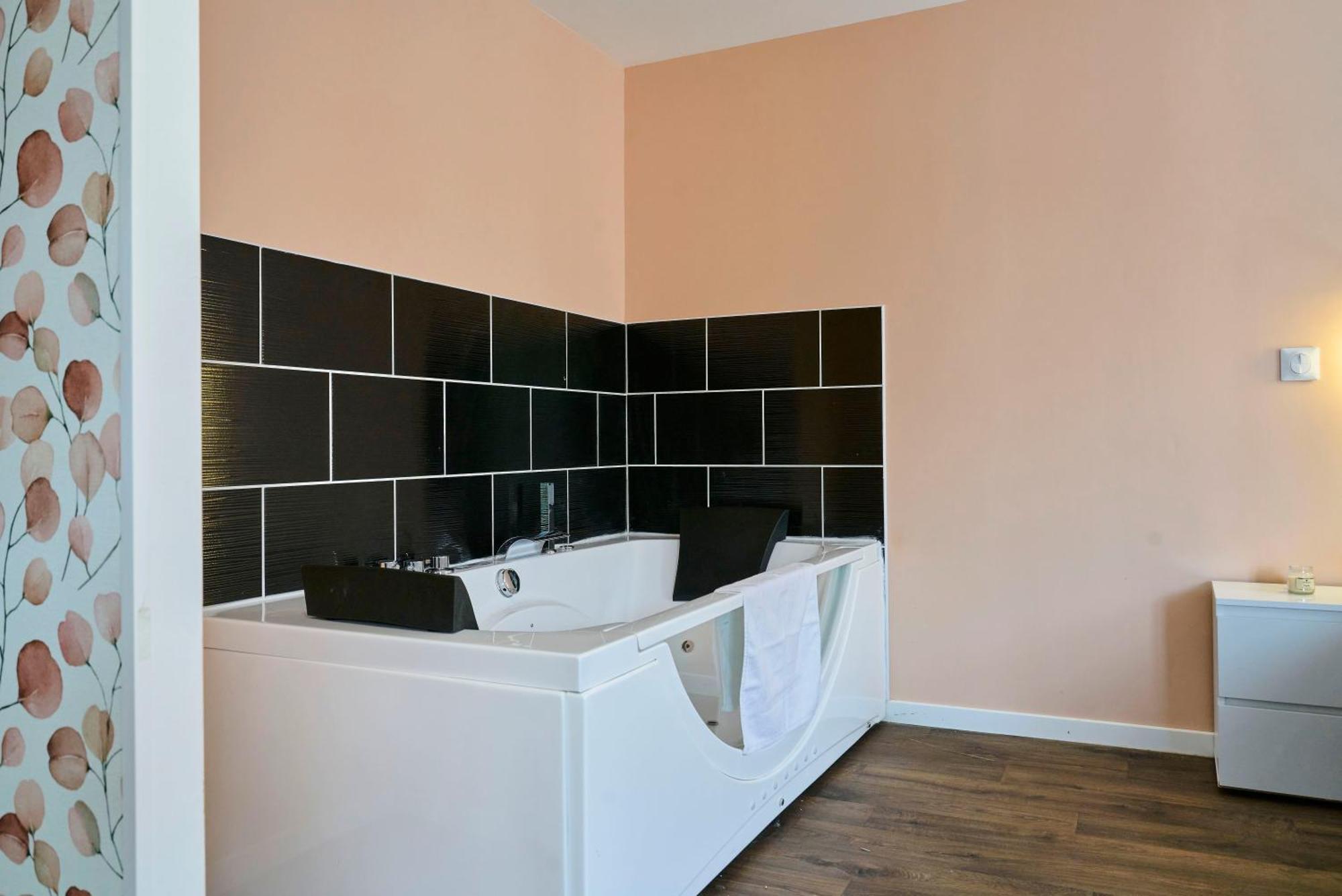 Appartement Ng Prestige L Lille L Tourcoing - Bouvines Balneo Extérieur photo